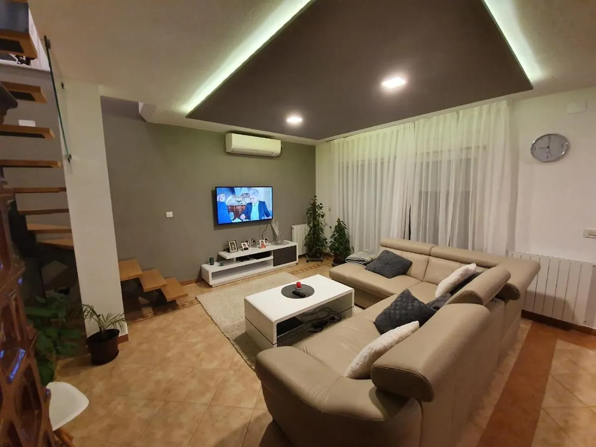 Holiday Home Nikol Pula 0*,
