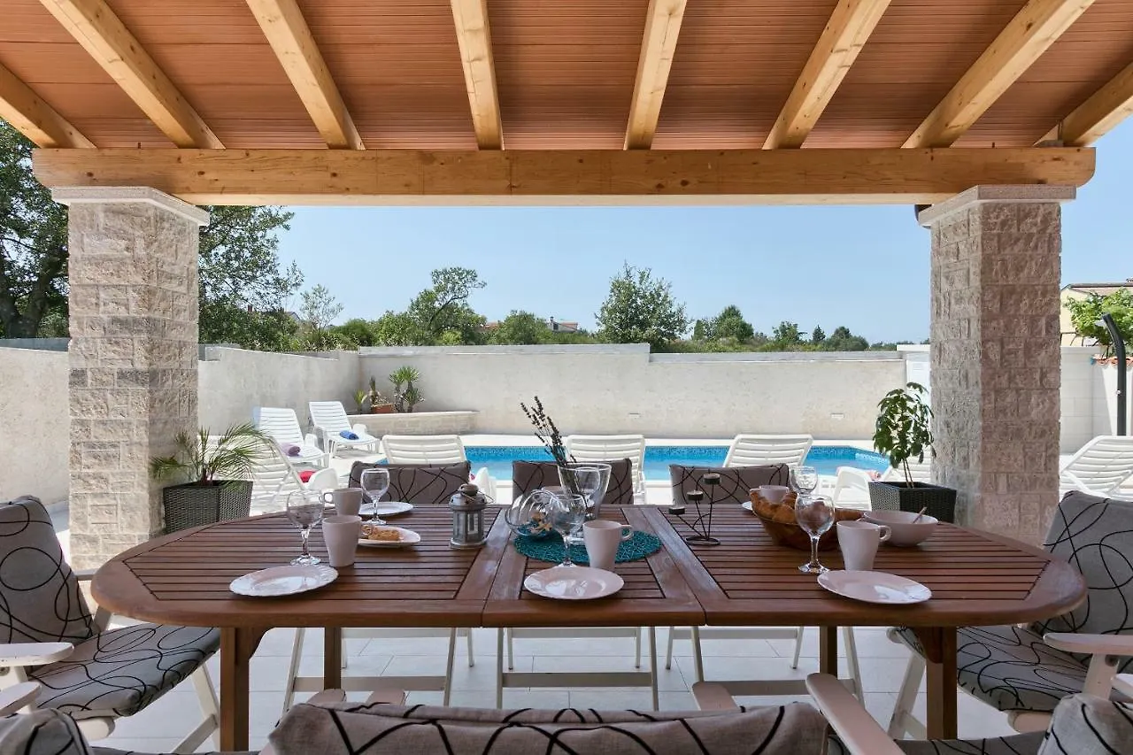 Holiday Home Nikol Pula