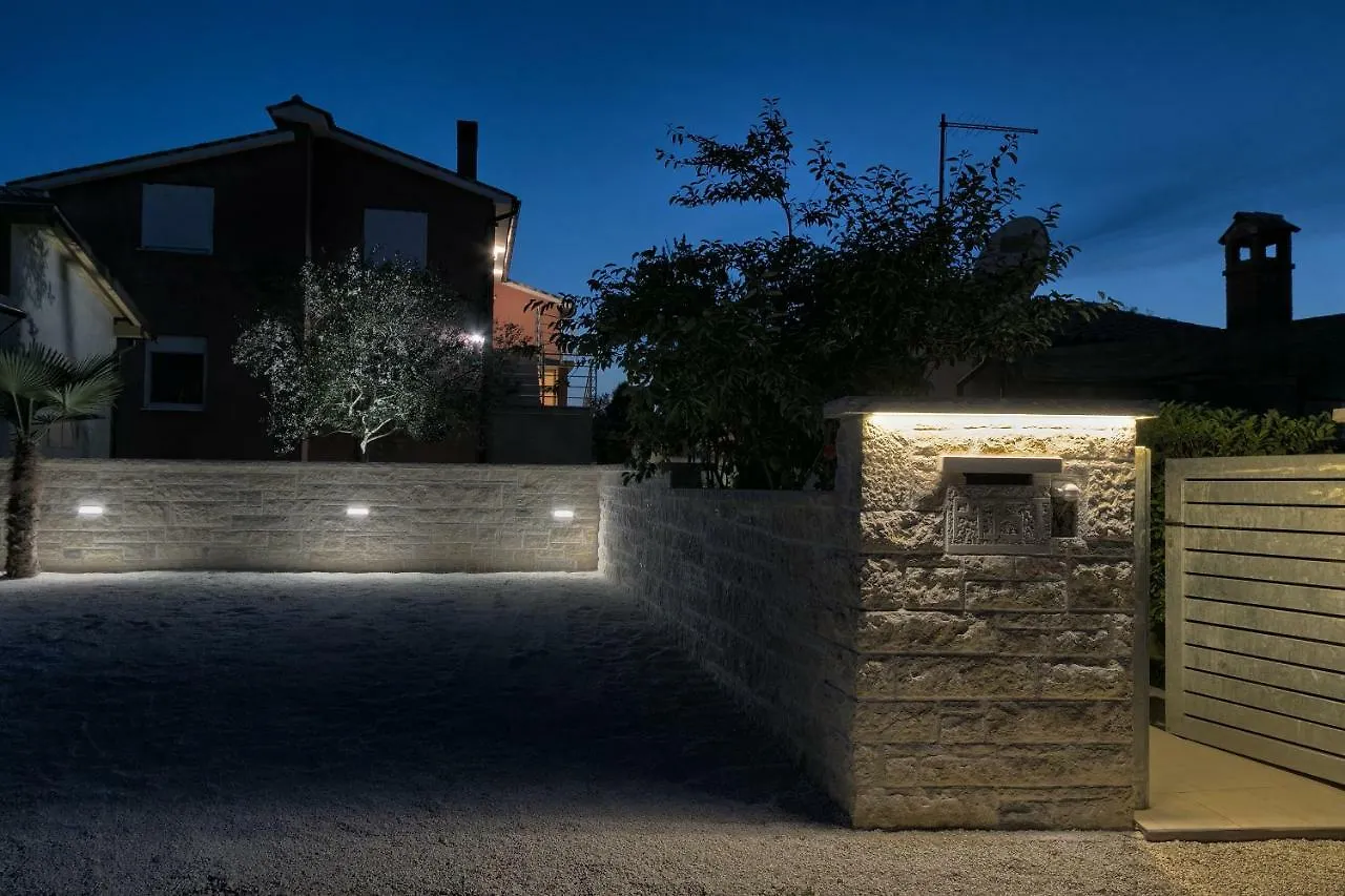 Holiday Home Nikol Pula