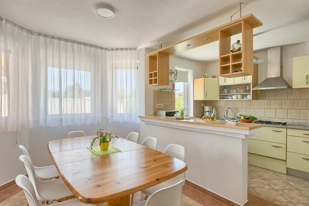 Holiday Home Nikol Pula