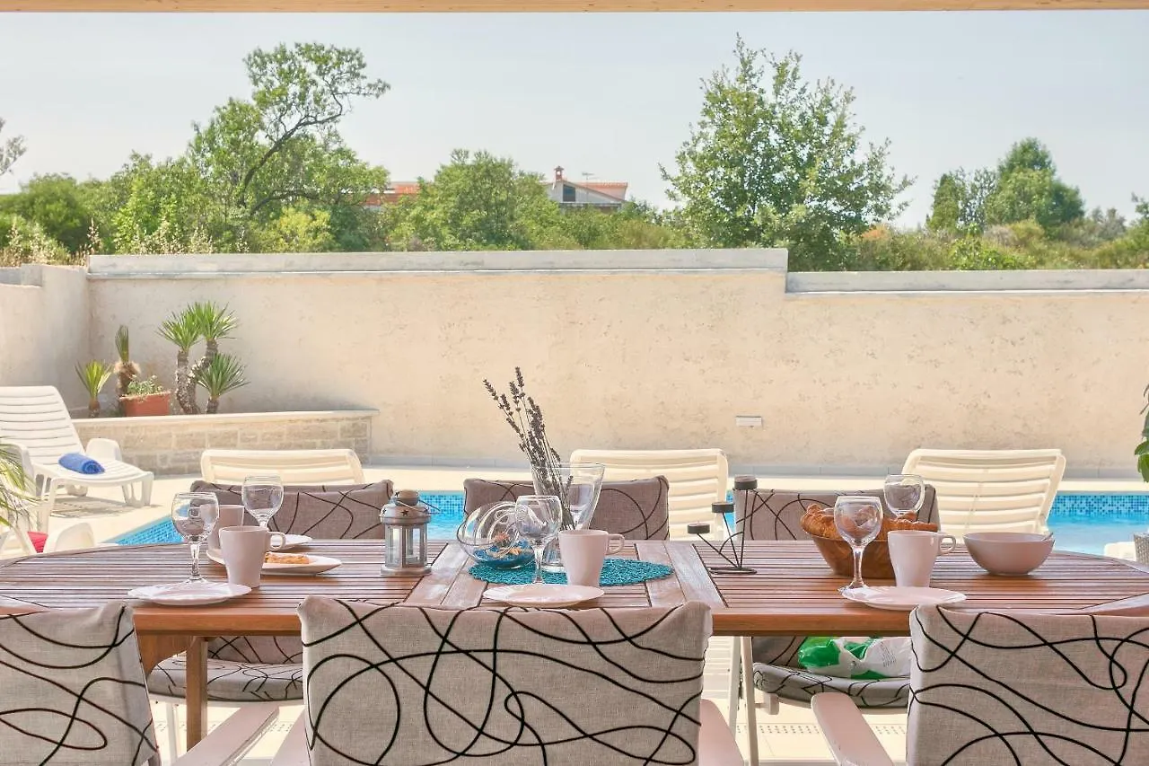 Holiday Home Nikol Pula